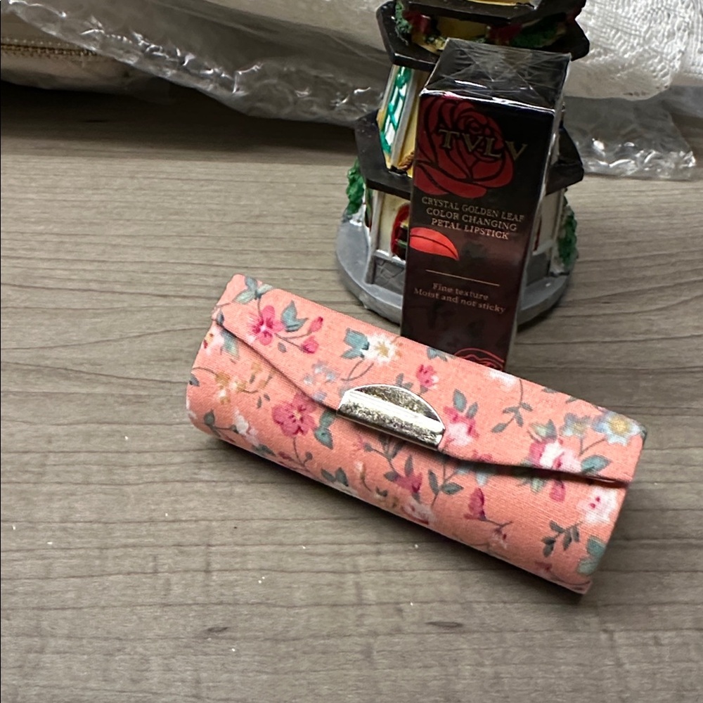 LAST 1! Floral Case & Lipstick - PH color changing lipstick. 🆕 - Picture 5 of 5